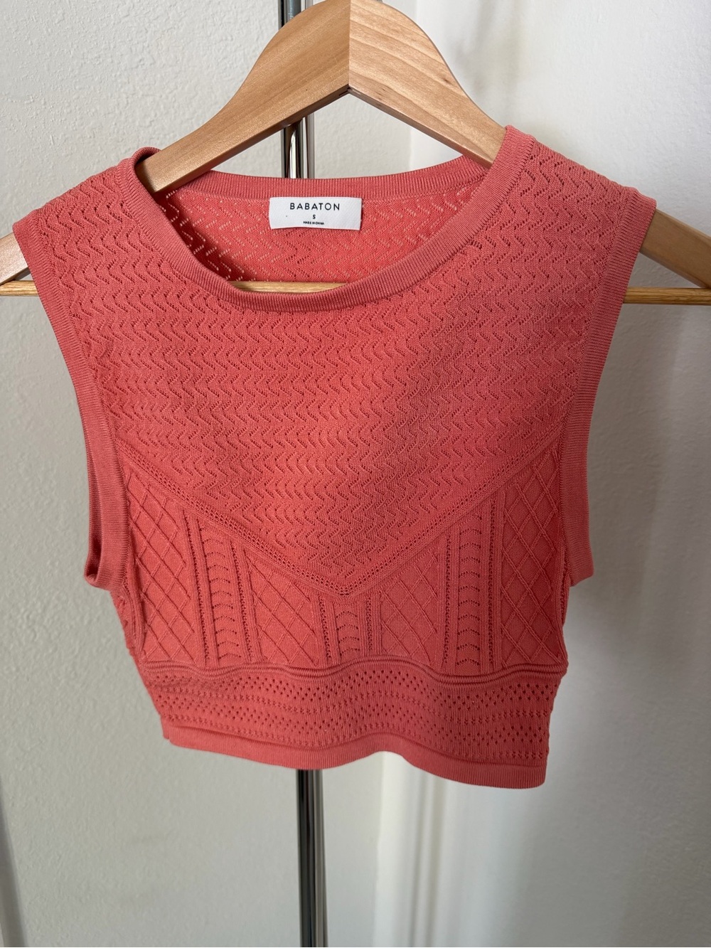 Babaton Coral Knit Sleeveless Crop Tank